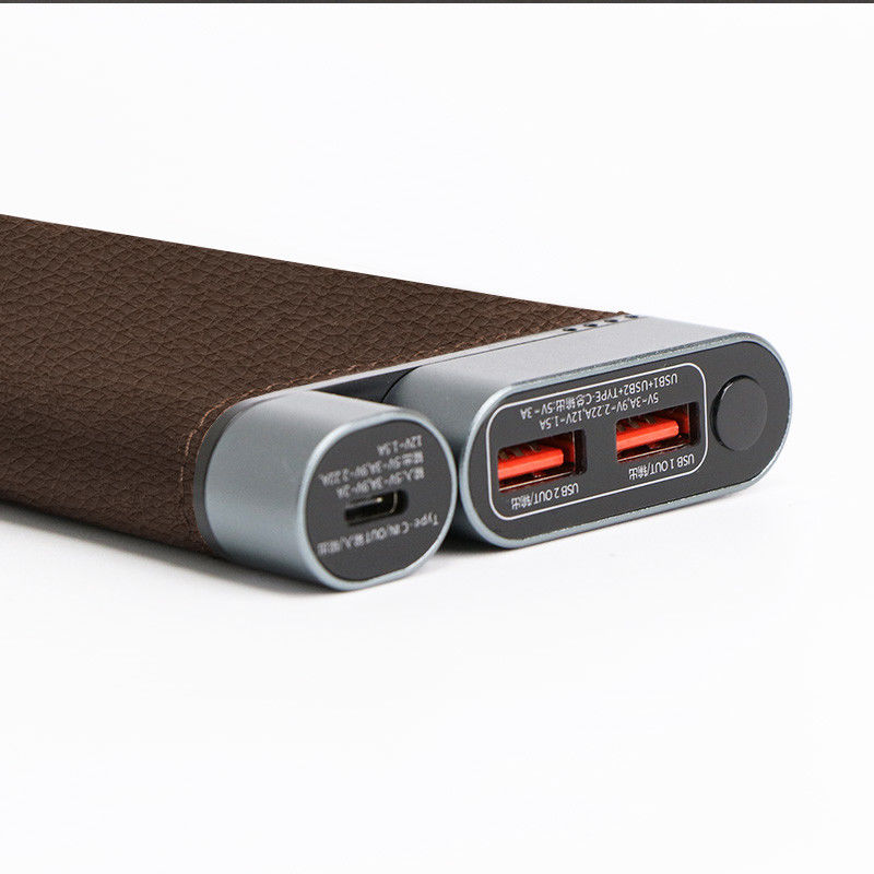 10K MAh PD Power Bank مصنوعة يدوياً من الجلد القشرة المعدنية 3 منافذ شحن الجهاز